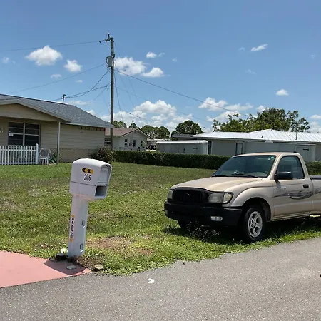 Happy Rest Stop House North Fort Myers Exterior photo